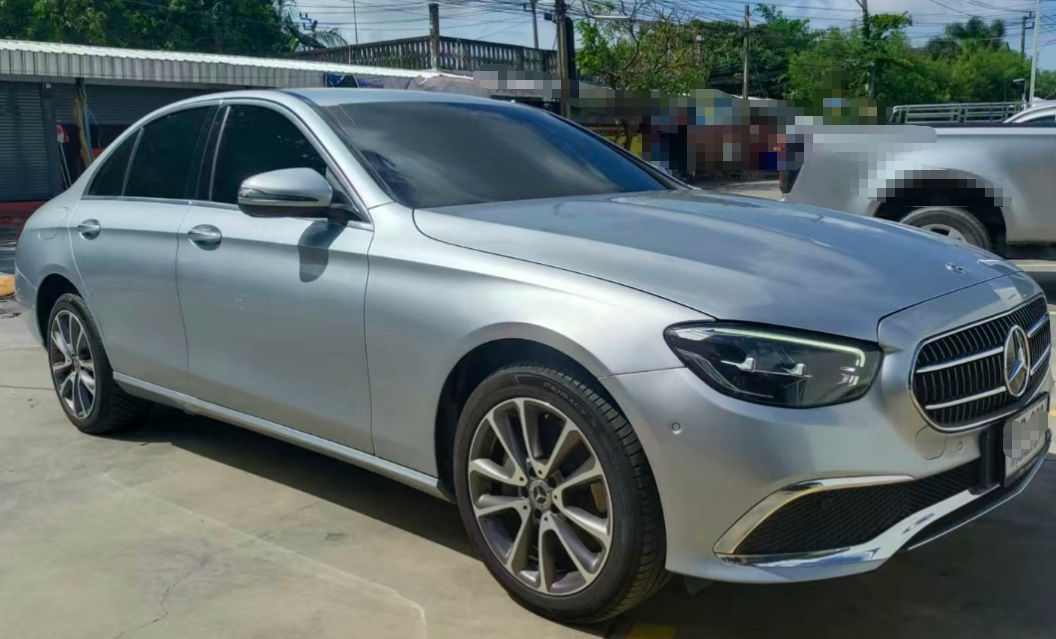 奔驰e300e